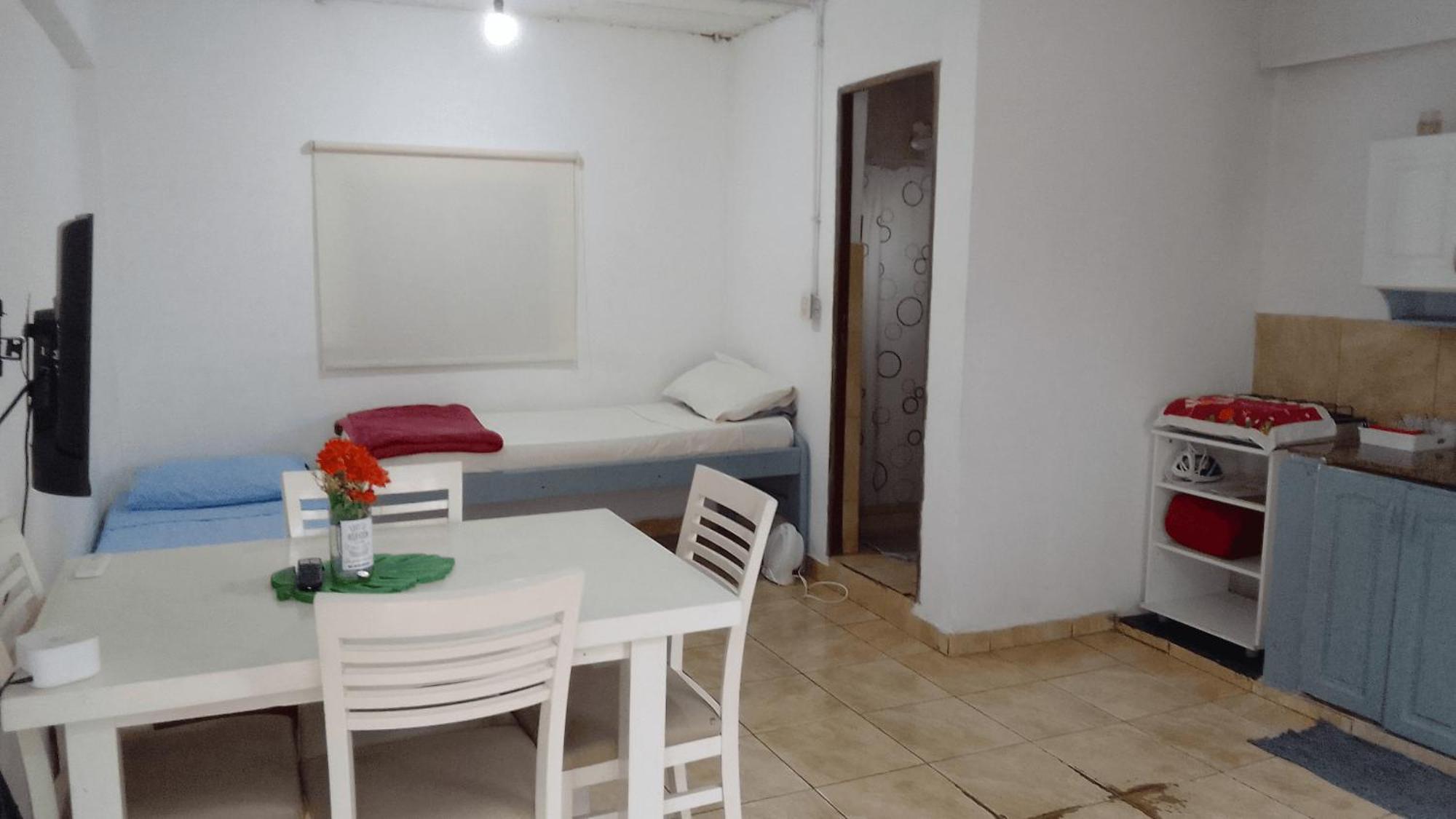 Sencillo Alojamiento Entrando A La Ciudad Apartman Posadas Kültér fotó